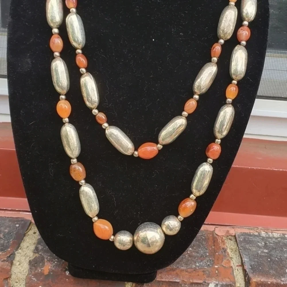 Vintage  Liquid Silver & Carneloan Double strand necklace‎